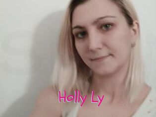 Holly_Ly