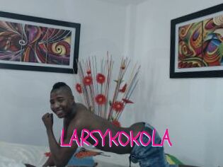 LARSYKOKOLA