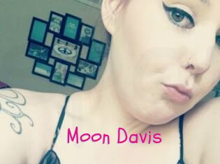 Moon_Davis