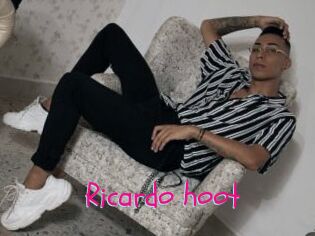 Ricardo_hoot