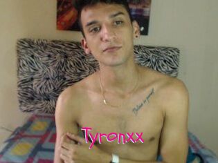 Tyronxx Spanking Sarah